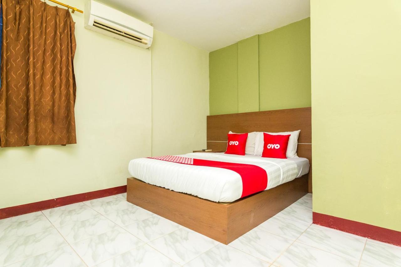 Oyo1703特朗宾唐酒店 Batam 外观 照片