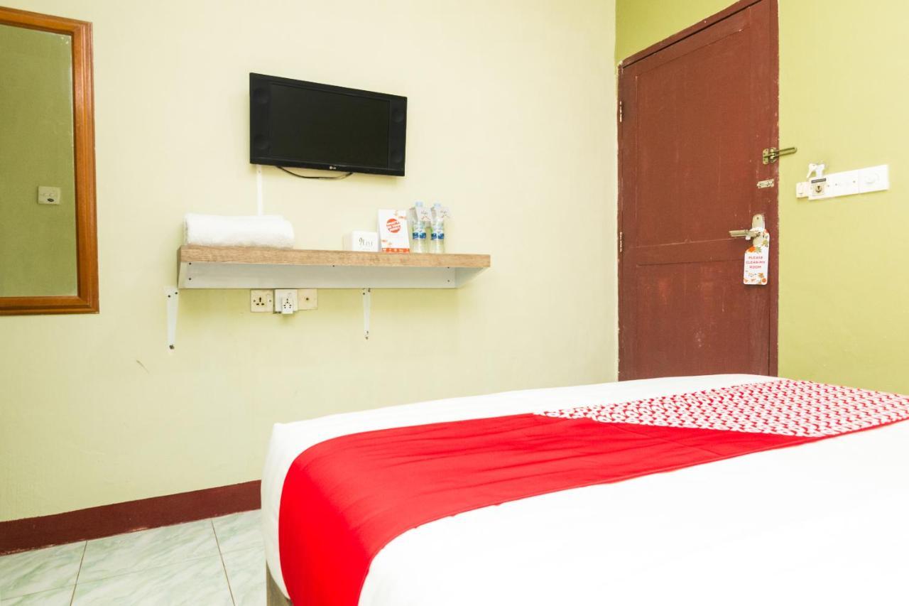Oyo1703特朗宾唐酒店 Batam 外观 照片