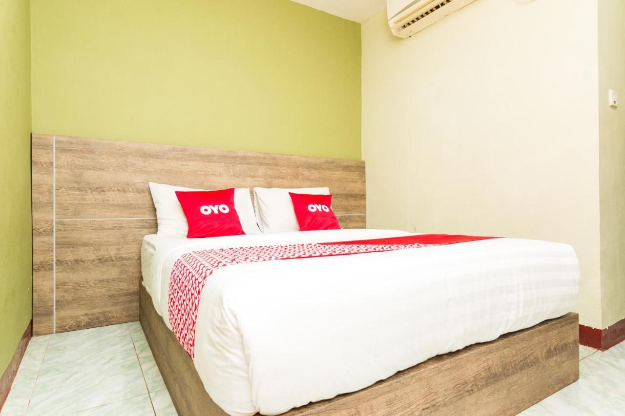 Oyo1703特朗宾唐酒店 Batam 外观 照片